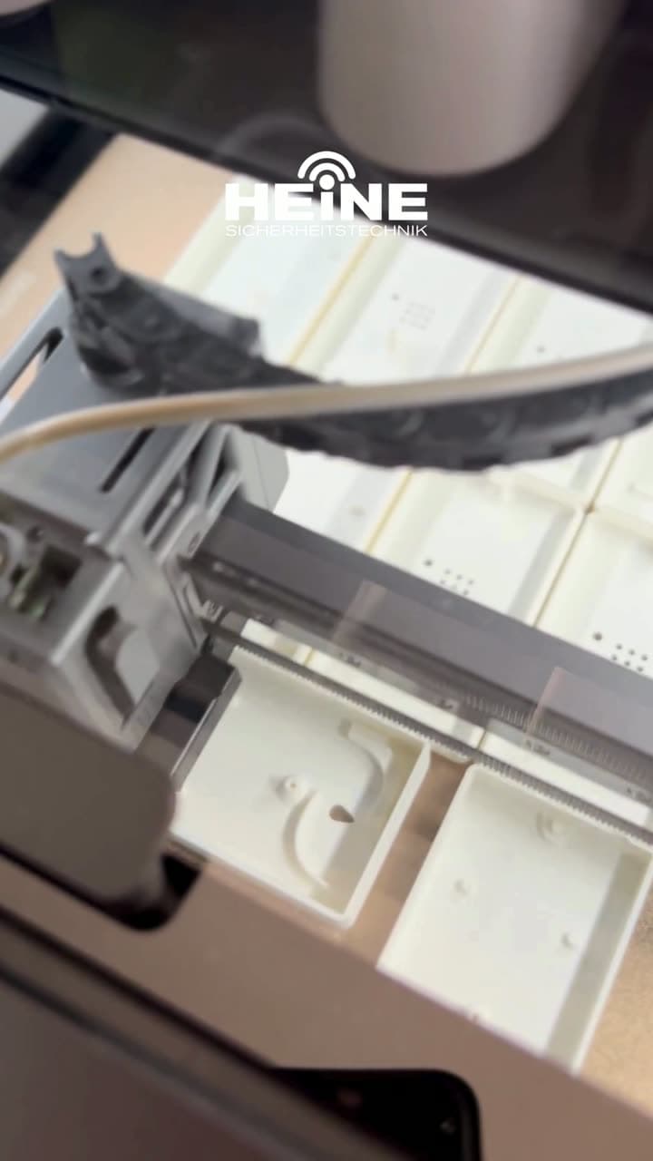 Video: 3D-Druck unserer Gehäuse